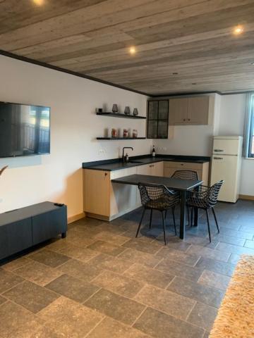 Villa Velo 94 Bij Soof Geel Esterno foto