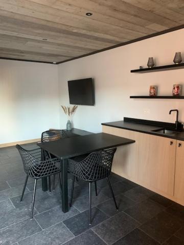 Villa Velo 94 Bij Soof Geel Esterno foto