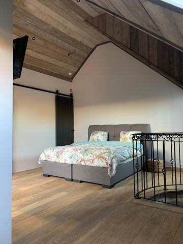 Villa Velo 94 Bij Soof Geel Esterno foto